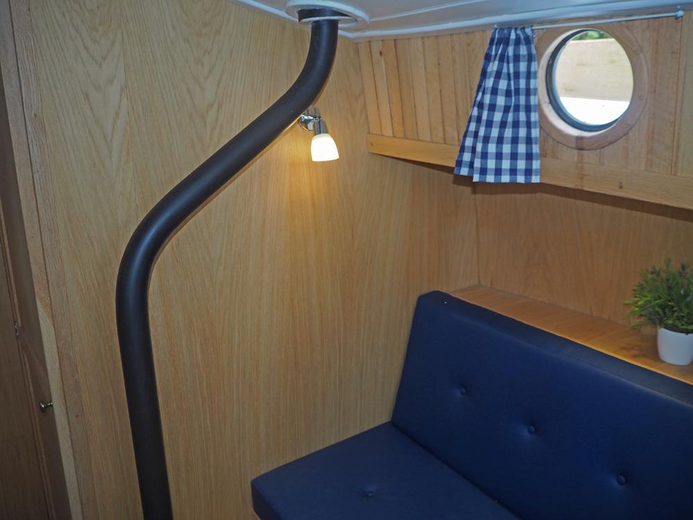 Saloon, Accommodation